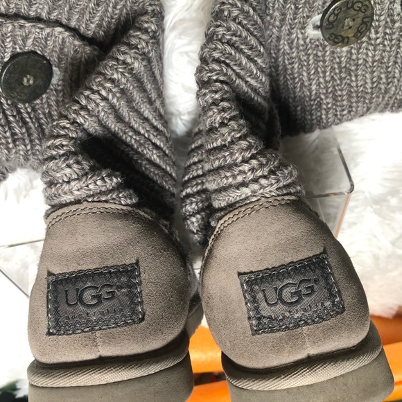 UGG - Picture 5 of 9